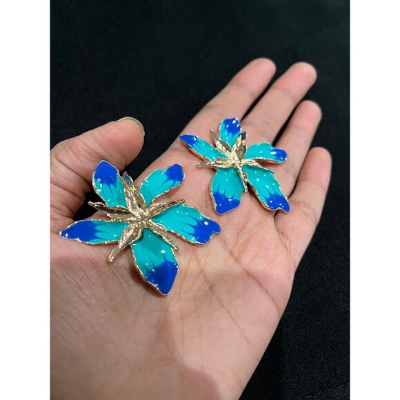 Large Blue earring Flower turquoise sea green royal blue gold oversized Earrings - Picture 8 of 8